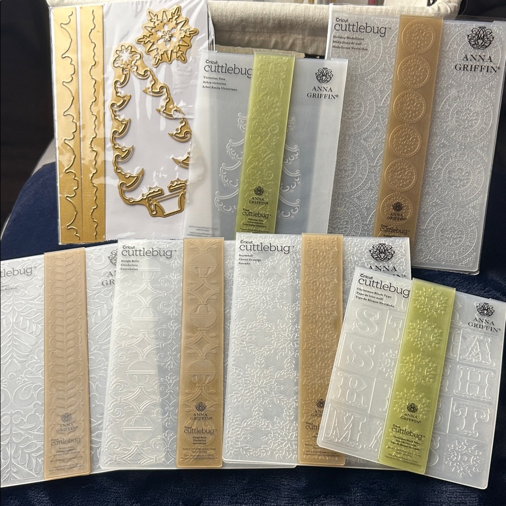Brand New Anna Griffin Cuttlebug Christmas Embossing Folders Die cut Set of 7